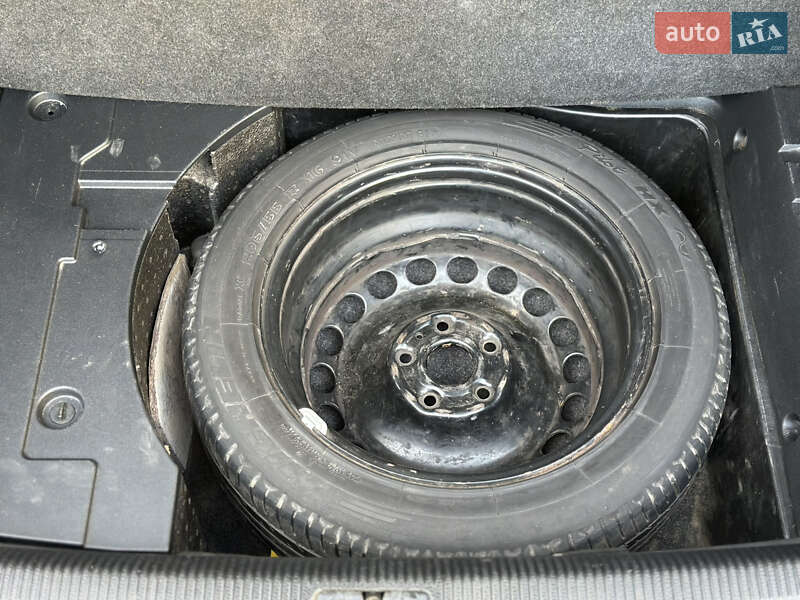 Универсал Volkswagen Passat 2007 в Дубно