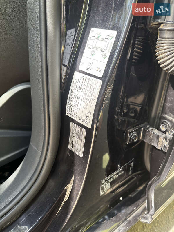 Универсал Volkswagen Passat 2014 в Умани