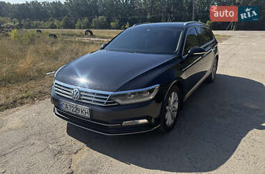 Универсал Volkswagen Passat 2014 в Умани