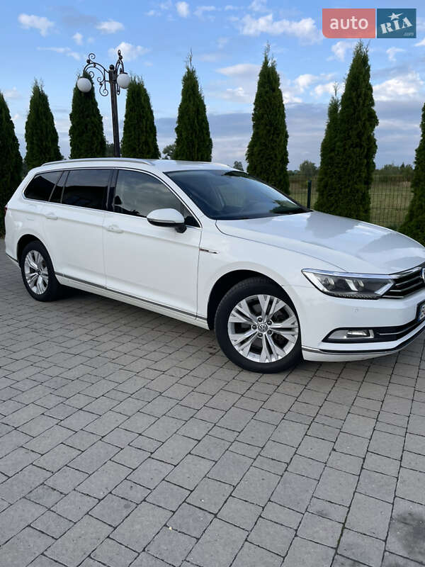 Универсал Volkswagen Passat 2016 в Киеве