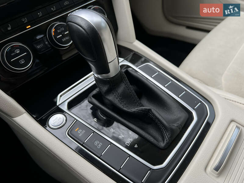 Седан Volkswagen Passat 2017 в Трускавці