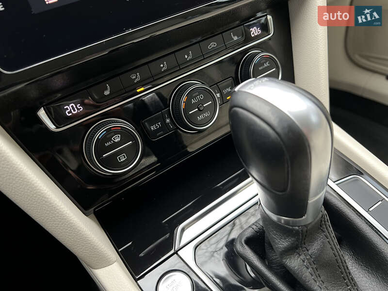 Седан Volkswagen Passat 2017 в Трускавці