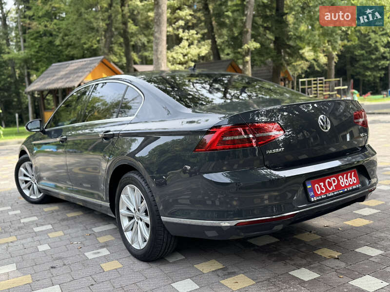 Седан Volkswagen Passat 2017 в Трускавці