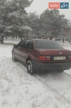 Седан Volkswagen Passat 1991 в Николаеве