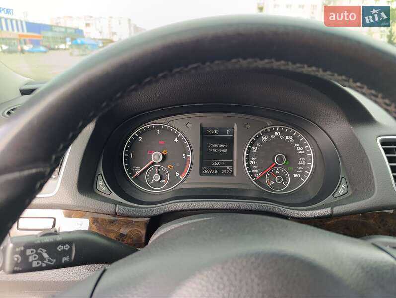 Седан Volkswagen Passat 2014 в Новомиргороде