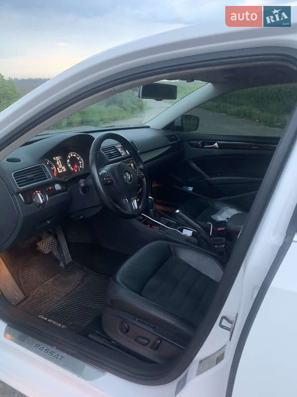 Седан Volkswagen Passat 2014 в Мотовиловке