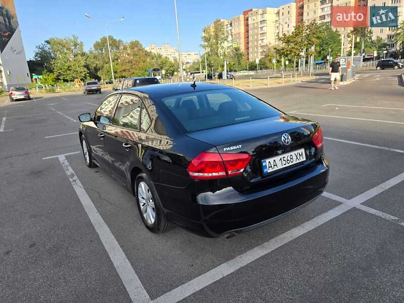 Седан Volkswagen Passat 2012 в Киеве