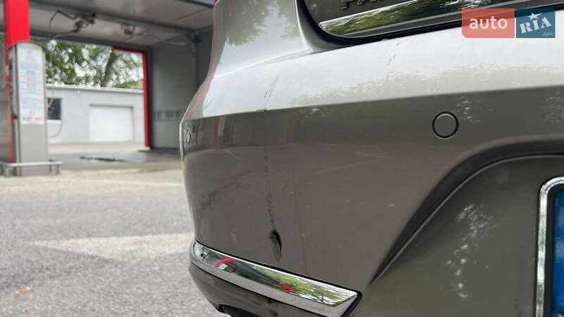 Седан Volkswagen Passat 2013 в Ужгороде