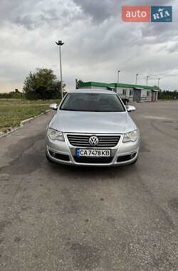 Седан Volkswagen Passat 2006 в Умани