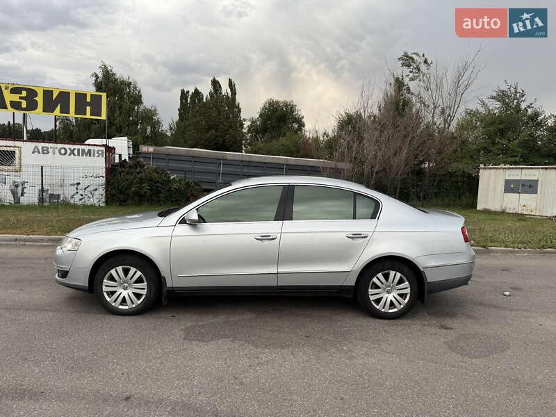 Седан Volkswagen Passat 2006 в Умани