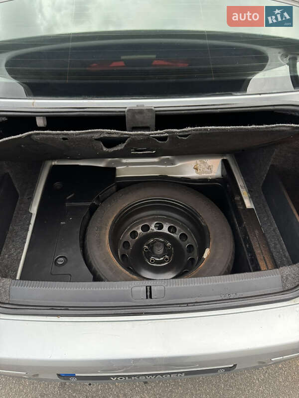 Седан Volkswagen Passat 2006 в Умани