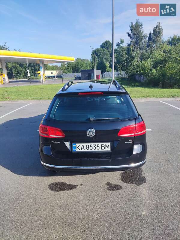 Универсал Volkswagen Passat 2014 в Киеве