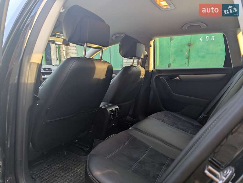 Универсал Volkswagen Passat 2014 в Киеве