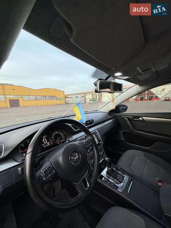 Универсал Volkswagen Passat 2014 в Житомире
