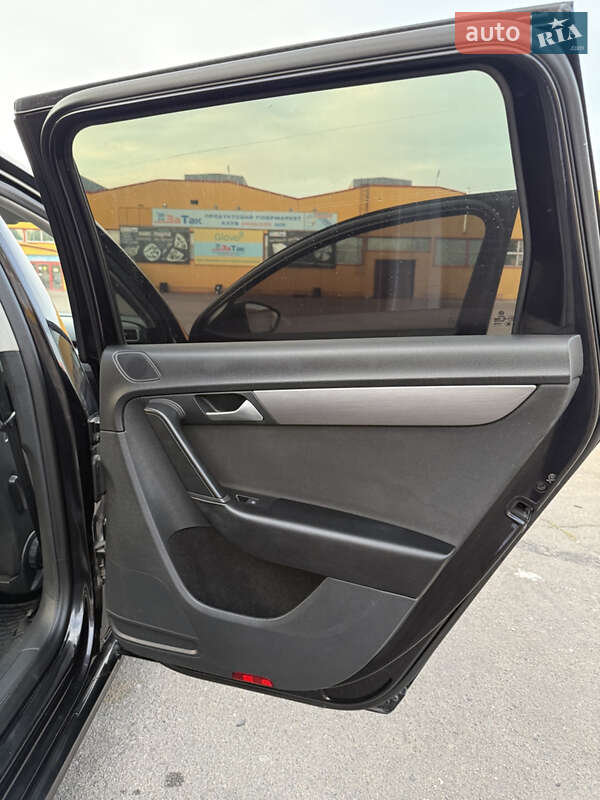 Универсал Volkswagen Passat 2014 в Житомире