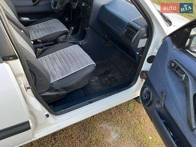 Седан Volkswagen Passat 1995 в Глухове фото 13 Седан Volkswagen Passat 1995 в Глухове