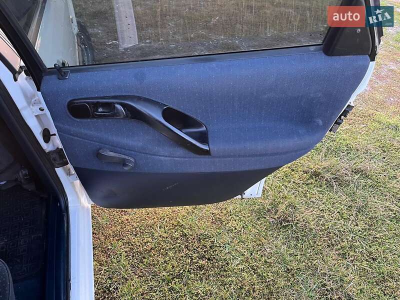Седан Volkswagen Passat 1995 в Глухове фото 17 Седан Volkswagen Passat 1995 в Глухове