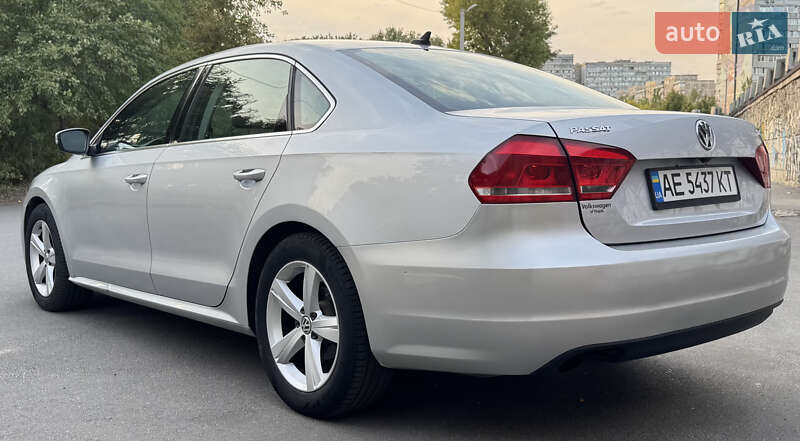 Седан Volkswagen Passat 2015 в Дніпрі