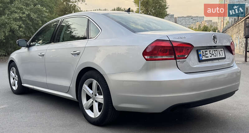 Седан Volkswagen Passat 2015 в Дніпрі