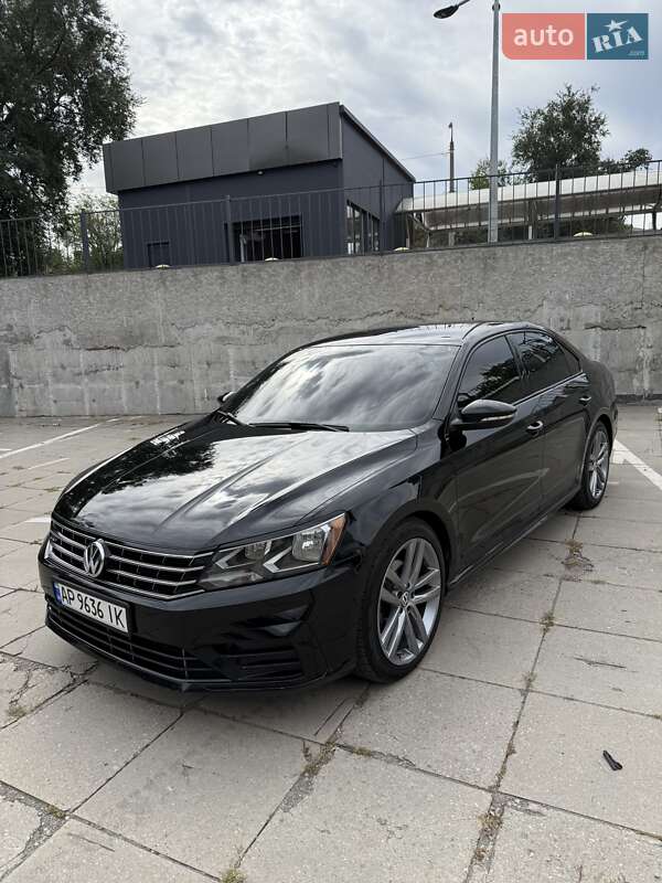 Седан Volkswagen Passat 2016 в Запоріжжі