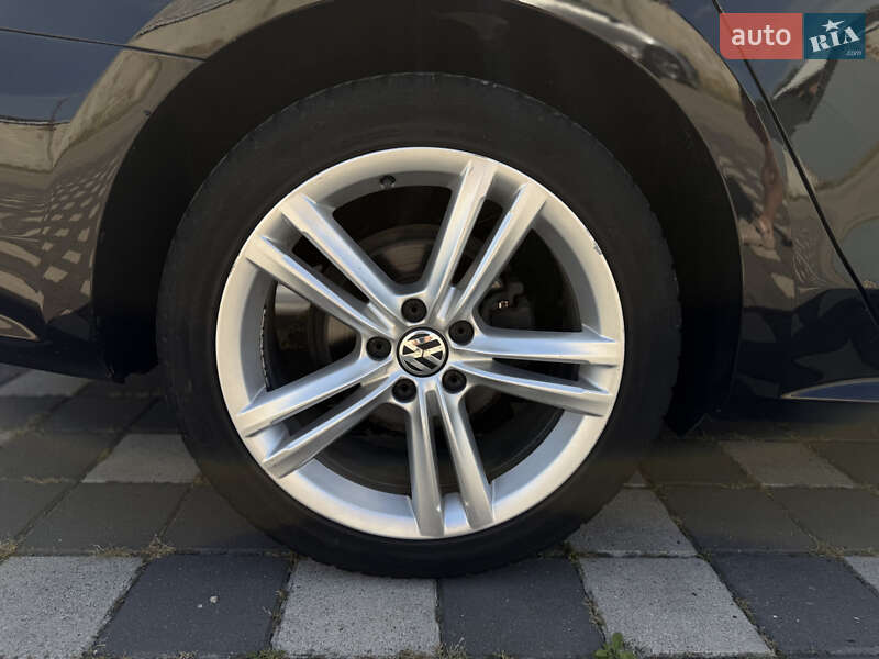 Седан Volkswagen Passat 2014 в Києві фото 23 Седан Volkswagen Passat 2014 в Києві