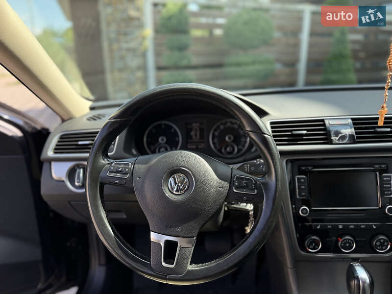 Седан Volkswagen Passat 2014 в Києві фото 27 Седан Volkswagen Passat 2014 в Києві