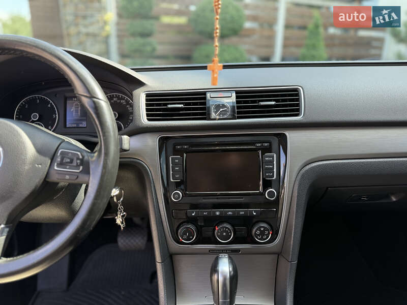Седан Volkswagen Passat 2014 в Києві фото 32 Седан Volkswagen Passat 2014 в Києві