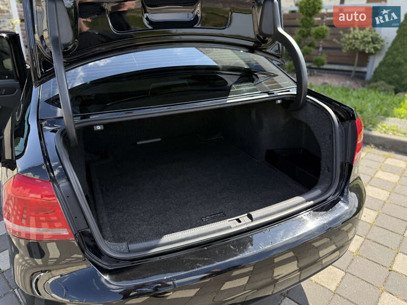 Седан Volkswagen Passat 2014 в Києві фото 36 Седан Volkswagen Passat 2014 в Києві