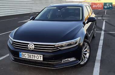 Универсал Volkswagen Passat 2015 в Львове