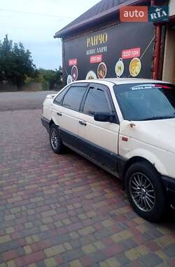 Седан Volkswagen Passat 1988 в Сквирі