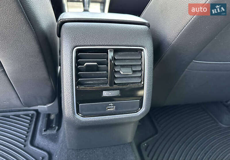 Седан Volkswagen Passat 2018 в Львове фото 8 Седан Volkswagen Passat 2018 в Львове