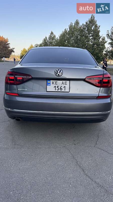 Седан Volkswagen Passat 2017 в Днепре