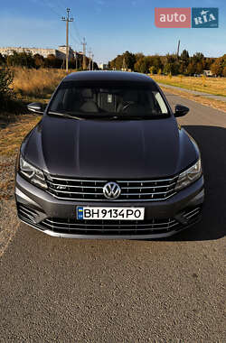 Седан Volkswagen Passat 2017 в Києві