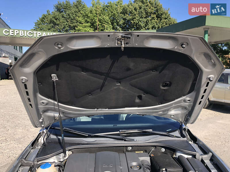 Седан Volkswagen Passat 2013 в Полтаві