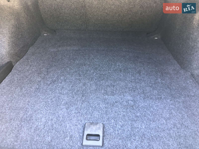 Седан Volkswagen Passat 2013 в Полтаві