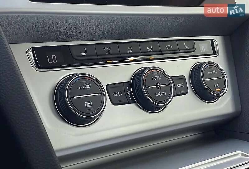 Универсал Volkswagen Passat 2017 в Сарнах