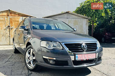 Універсал Volkswagen Passat 2010 в Одесі