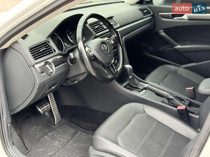 Седан Volkswagen Passat 2017 в Виннице