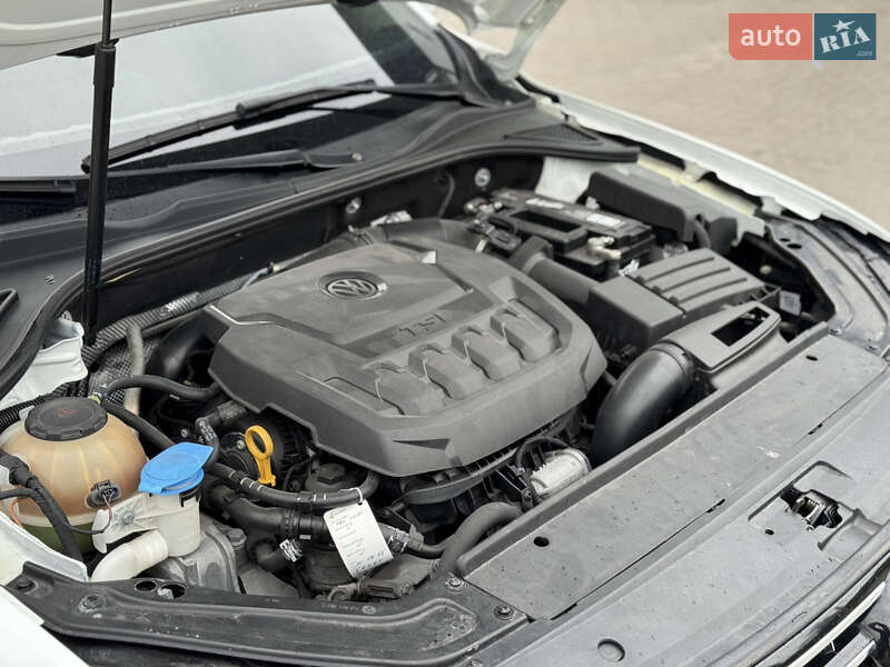 Седан Volkswagen Passat 2017 в Виннице