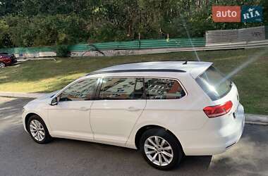 Универсал Volkswagen Passat 2016 в Киеве