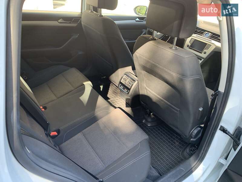 Універсал Volkswagen Passat 2016 в Києві