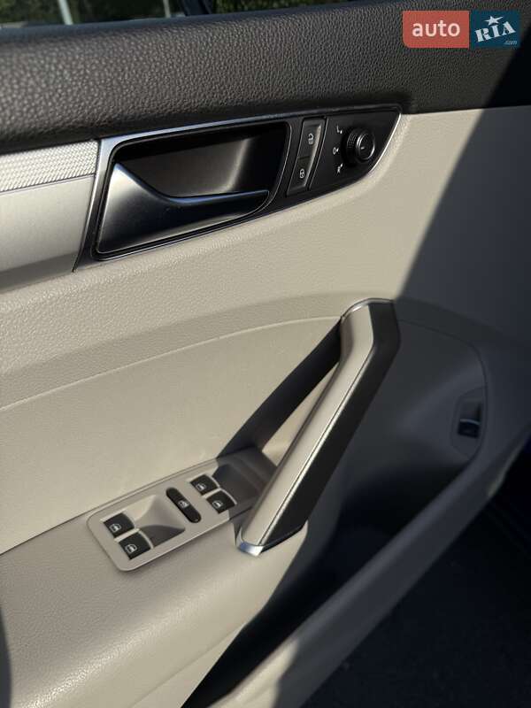 Седан Volkswagen Passat 2017 в Киеве