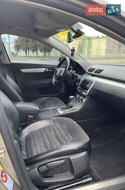 Седан Volkswagen Passat 2012 в 