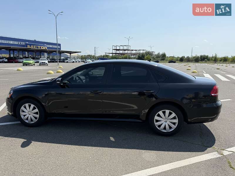 Седан Volkswagen Passat 2012 в Киеве