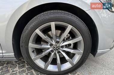 Седан Volkswagen Passat 2020 в 