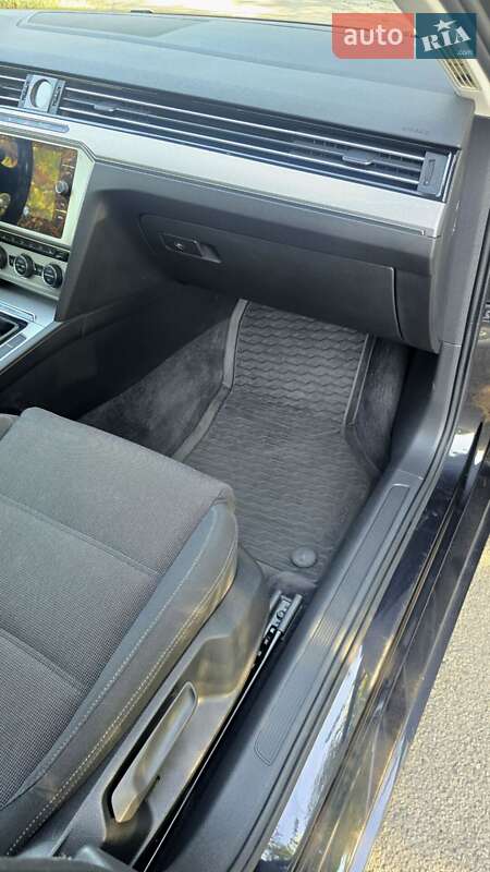 Універсал Volkswagen Passat 2018 в Дніпрі