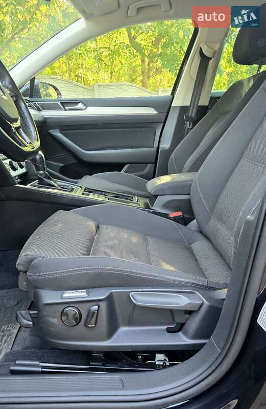 Універсал Volkswagen Passat 2018 в Дніпрі