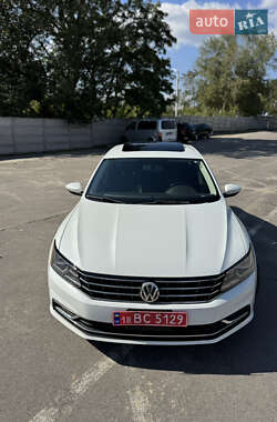 Седан Volkswagen Passat 2016 в 