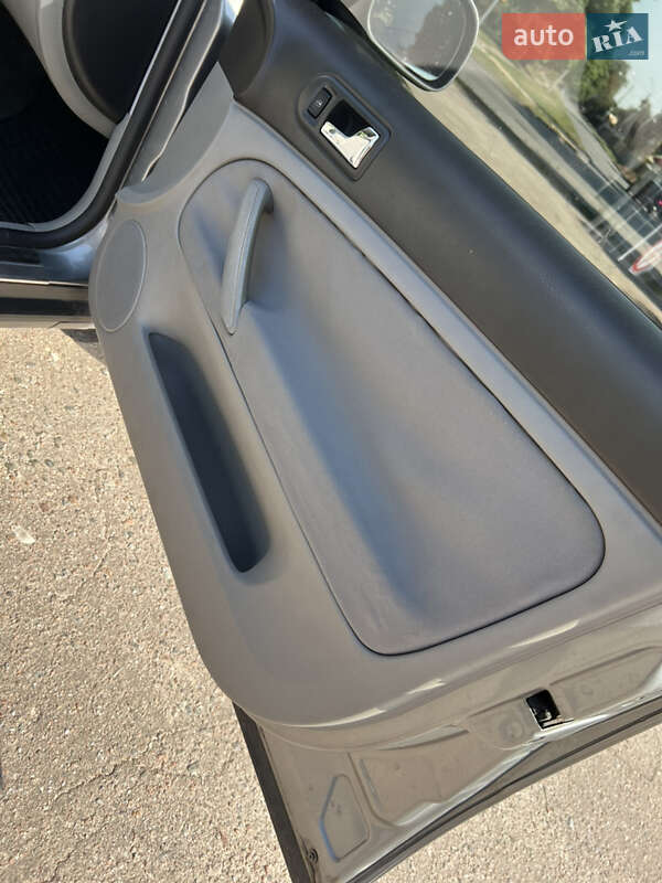 Седан Volkswagen Passat 2001 в Чернігові