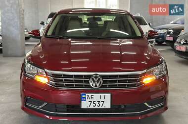 Седан Volkswagen Passat 2018 в Каменском